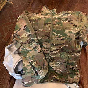 Men's Large Jacket, combat shirt, and pants (NEW)