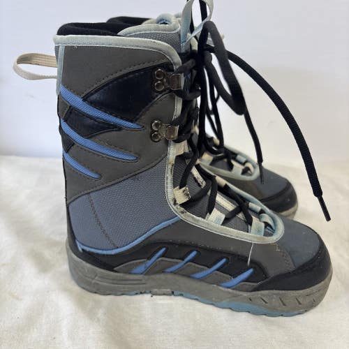 Boys Junior Size 5 LAMAR Snowboard Boots.