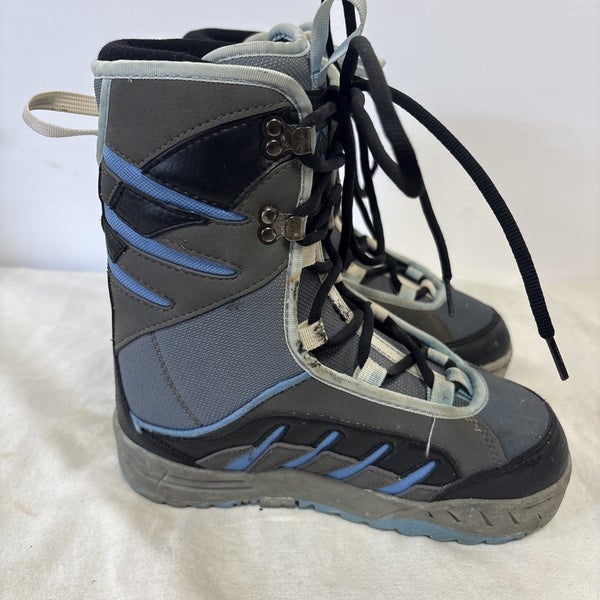 Boys Junior Size 5 LAMAR Snowboard Boots.