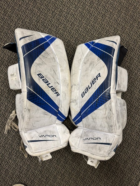 Junior XS Bauer Vapor X700 Goalie Leg Pads (Used)