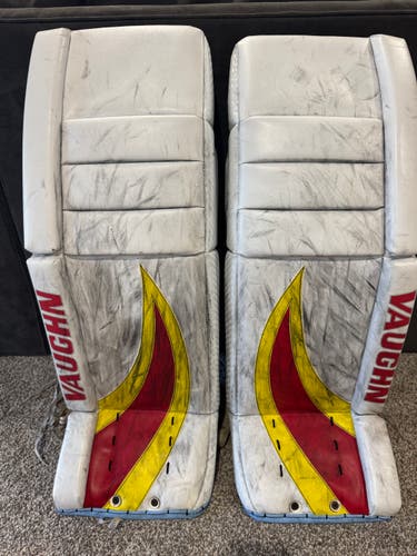 33" 2022 Vaughn V9 Pro Carbon Full Right Goalie Full Set (Used)