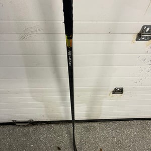 Youth Bauer Proto-R Right Handed Hockey Stick P28 (Used)