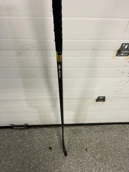 Youth Bauer Proto-R Right Handed Hockey Stick P28 (Used)