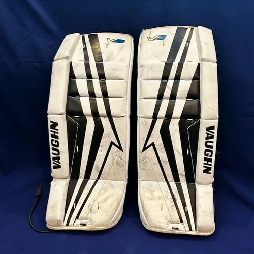 24"+2 Vaughn Velocity V9 Goalie Leg Pads (Used)