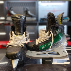 Bauer Vapor Hyperlite 2 Custom Size 6.5 Fit 3 (Used)