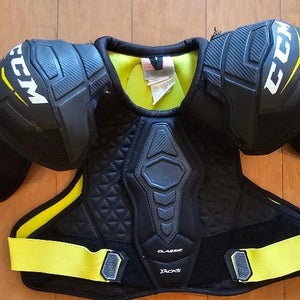 Men's Large Senior CCM Tacks Shoulder Pads (Used)
