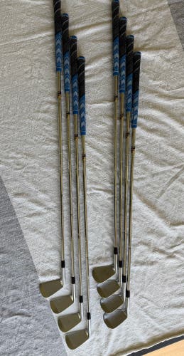 Men's Titleist 712 MB Right Handed Iron Set Stiff Flex Steel Shaft (Used)