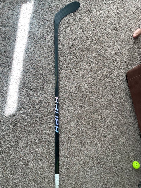 Senior Bauer Nexus Sync Right Handed Hockey Stick P28 Pro Stock (Used)