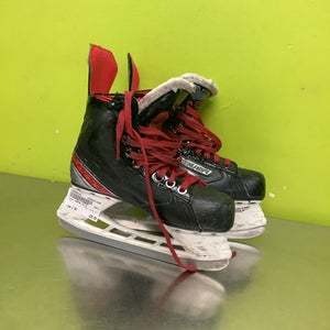 Used Bauer VAPOR X2.5 Junior Hockey Skate Junior 04 11686-S000046163