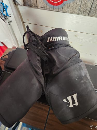 Youth XL Warrior Covert QRE10 Hockey Pants (Used)