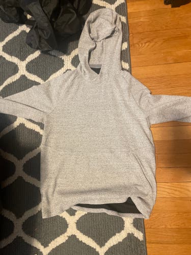 Gray Men's Small Lululemon Sweatshirt (Used)