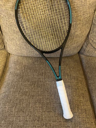 Adult HEAD Gravity Pro Tennis Racquet (Used)