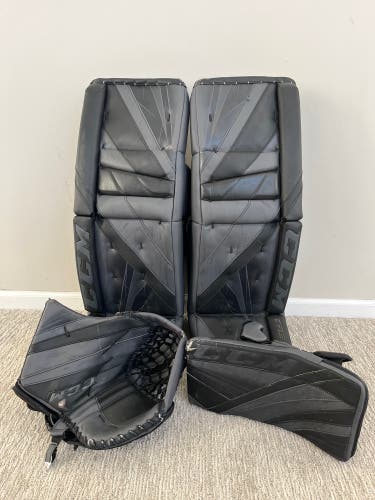 33" CCM Pro Stock Eflex 5 Goalie Leg Pads & Gloves