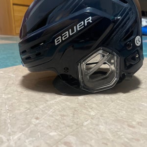 Small Bauer Re-Akt 85 Helmet (New)