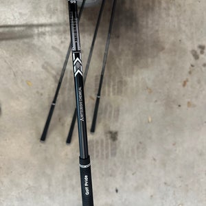 Men's TaylorMade P-790 Right Handed Iron Set Regular Flex Graphite Shaft (Used)