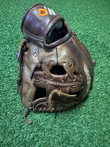 Infield RH Nokona X2 ELITE Baseball Glove 11.75" (Used)