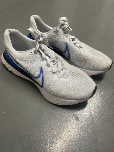 Gray Men's Size M 11.0 (W 12.0) Adult Nike Shoes (Used)