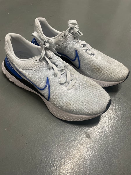 Gray Men's Size M 11.0 (W 12.0) Adult Nike Shoes (Used)