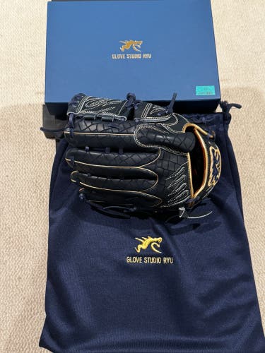 8th Anniversary Glove Studio Ryu baseball glove