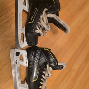 2023 CCM Super Tacks 9370 Hockey Goalie Skates Size 3 (Used)