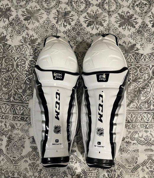 Senior CCM 21K 15" Shin Pads (Used)