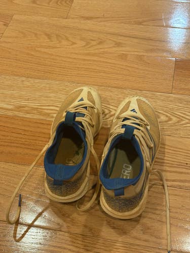 White and blue Men's Size M 9.0 (W 10.0) Adult Adidas Low Top Metal (Used)