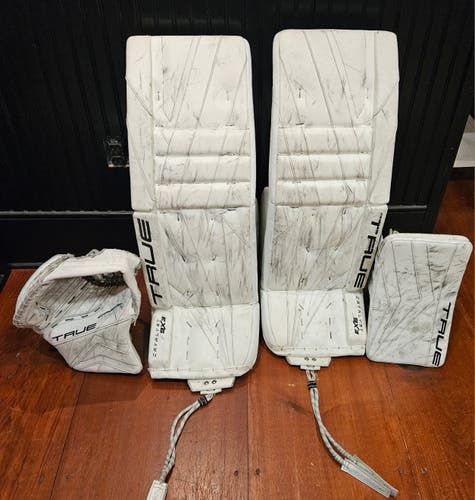 34+2" 2024 True Catalyst 9X3 Full Right Goalie Full Set Pro Stock (Used)