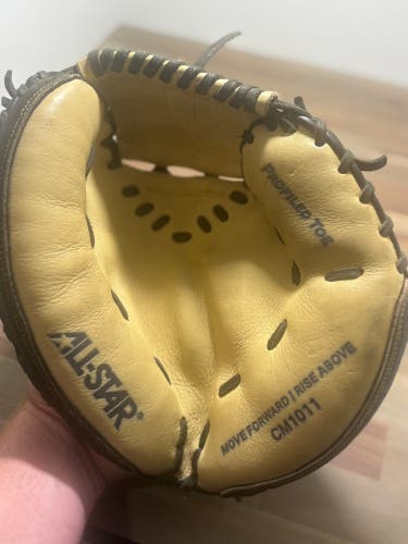 All Star Cm1011 RH Catcher's Glove 31.5"
