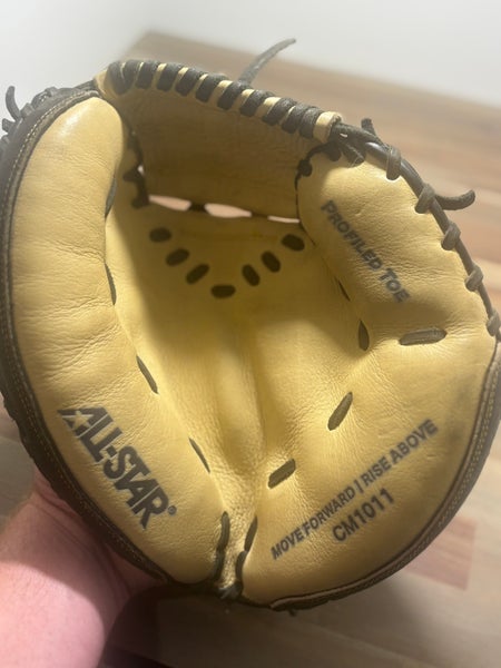 All Star Cm1011 RH Catcher's Glove 31.5"