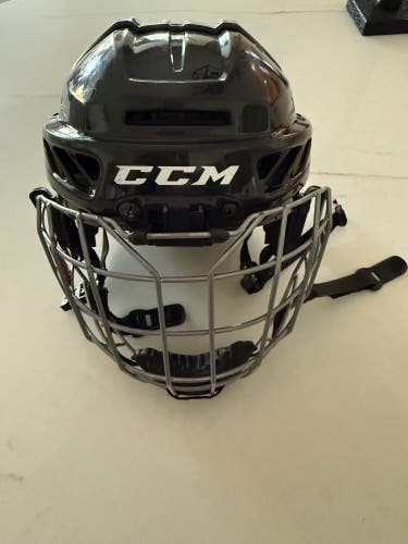 Youth CCM Fitlite 3DS Helmet (Used)