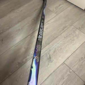 Intermediate Bauer Vapor FlyLite Left Hand Hockey Stick P92 (New)