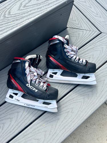 2024 CCM EFLEX 6.5 Hockey Goalie Skates Regular Width Size 2 (Used)
