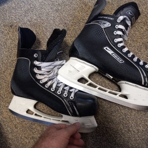 Bauer Size 11 Senior Supreme One05 Hockey Skates Regular Width 11 (Used)