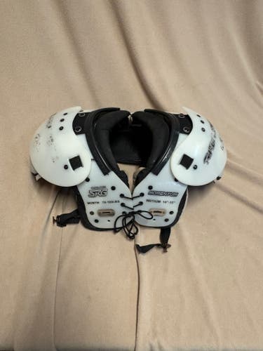 Medium Youth Rawlings Momentum Shoulder Pads (Used)