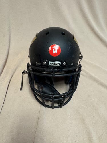 Medium Adult Schutt Air XP Pro Helmet (Used)