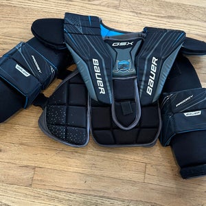Small / Medium Bauer Goalie Chest Protector (Used)
