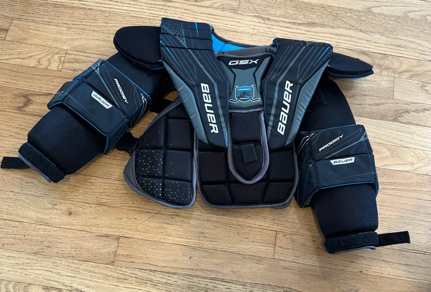 Small / Medium Bauer Goalie Chest Protector (Used)