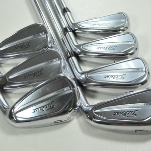 Titleist T200 2023 4-PW Iron Set Regular Flex Right AMT Black R300 Steel #199532