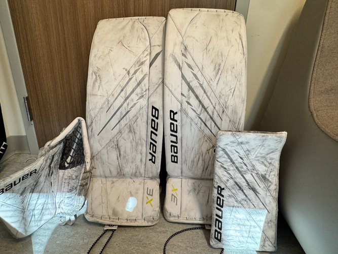 34" 2021 Bauer 3X Regular Goalie Full Set (Used)