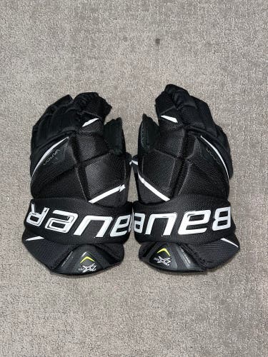 Black Bauer Vapor 2X Pro Gloves 13" (Used)