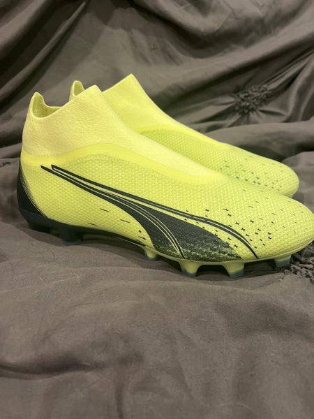 Unisex Size M 7.5 (W 8.5) Puma Ultra Molded Cleats Cleats (New)