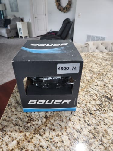 Medium Bauer 4500 Helmet (New)
