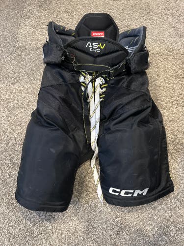 Junior Large CCM Tacks AS-V Pro Hockey Pants (Used)
