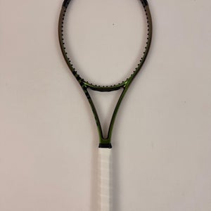 Wilson Blade Stefanos Tsitsipas Personal Frame Pro Stock, 4 3/8 Excellent 9/10