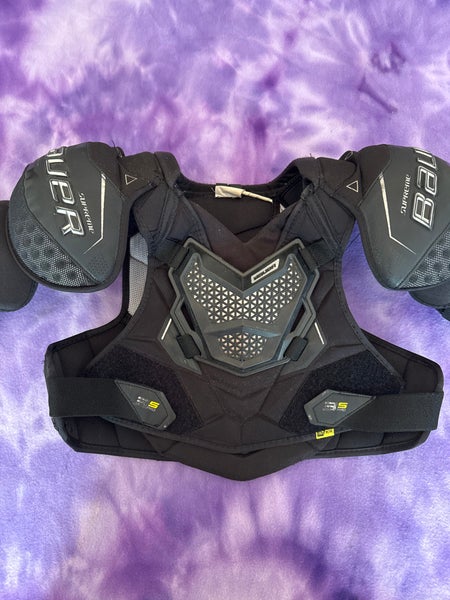 Medium Intermediate Bauer Supreme 3S Pro Shoulder Pads (Used)