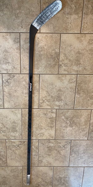 Senior PRO Red Line Right Handed Hockey Stick P90TM Pro Stock (Used)
