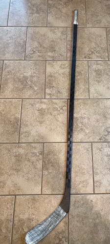 Senior Extra Lite Right Handed Hockey Stick PM9 (Used)