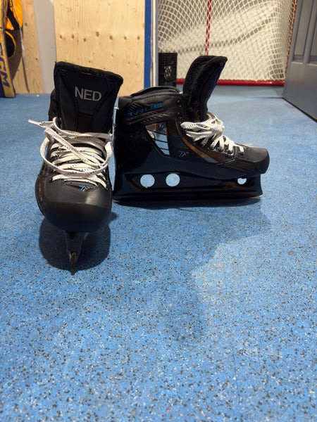 Nejdelkovic True One Piece Hockey Goalie Skates Wide Width Pro Stock 10 (New)