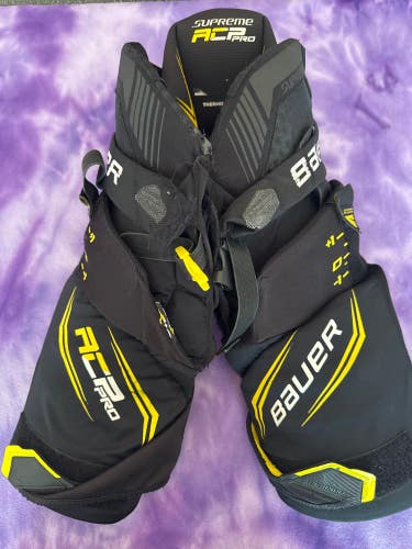 Int Medium Bauer Supreme ACP Pro Girdle (Used)