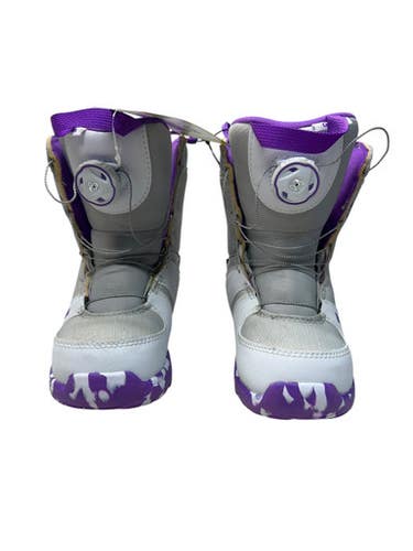 Used Burton GROM BOA Girls Snowboard Boots Grey Junior 01 11835-S000198611